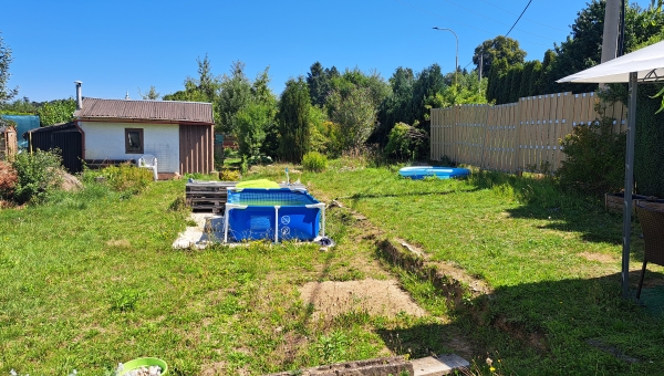 Prodej zahrádky se zděnou chatou na okraji města Příbram u fotbalového  stadionu